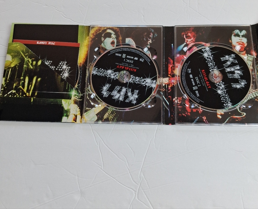 Kiss Kissology DVD Collection Vol. 1 1974-1977 Concert Gene Simmons Paul Stanley